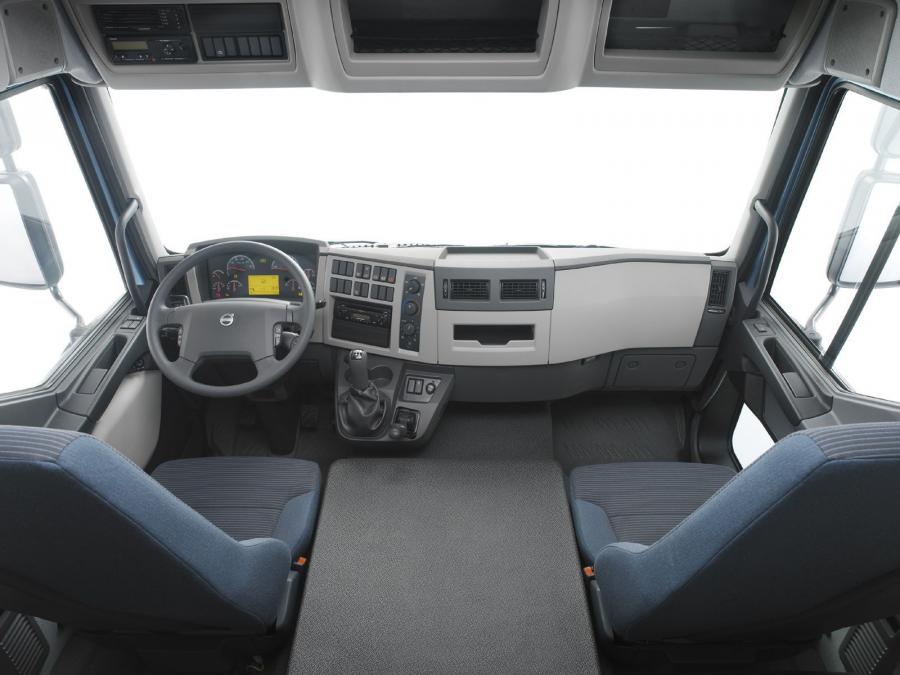  Volvo FL Chassis 2006 года  (фото 2 из 7)